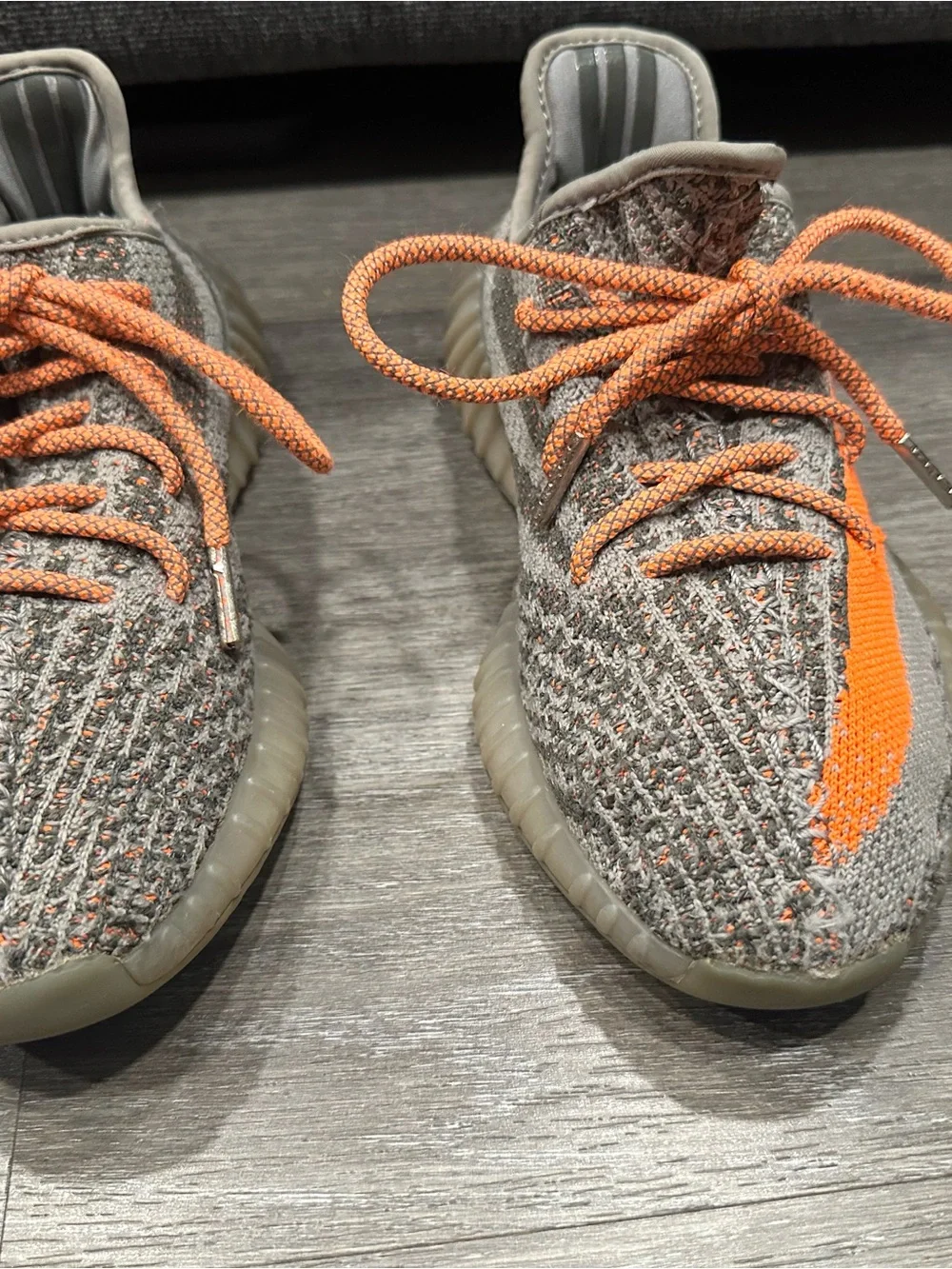 Yeezy Boost 350 V2 Gray with Orange Stripe Athletic Shoes Boys Size 5